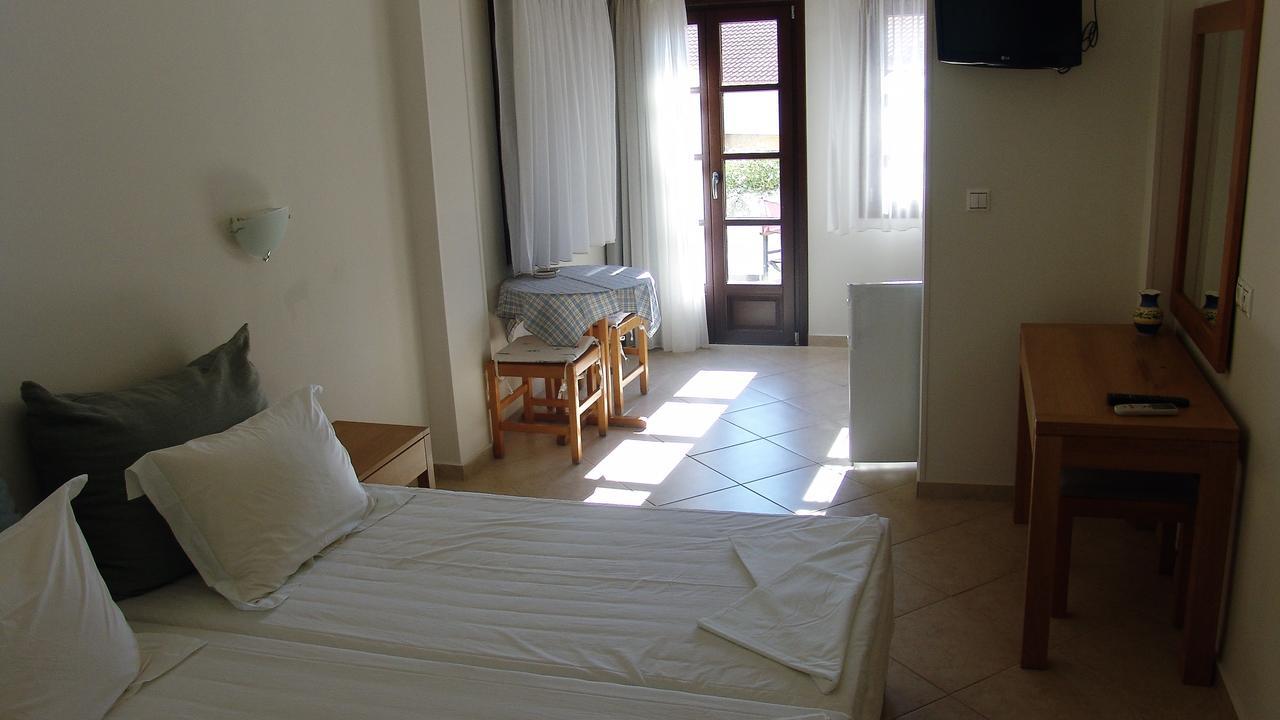 Notis Hotel Számosz Kültér fotó