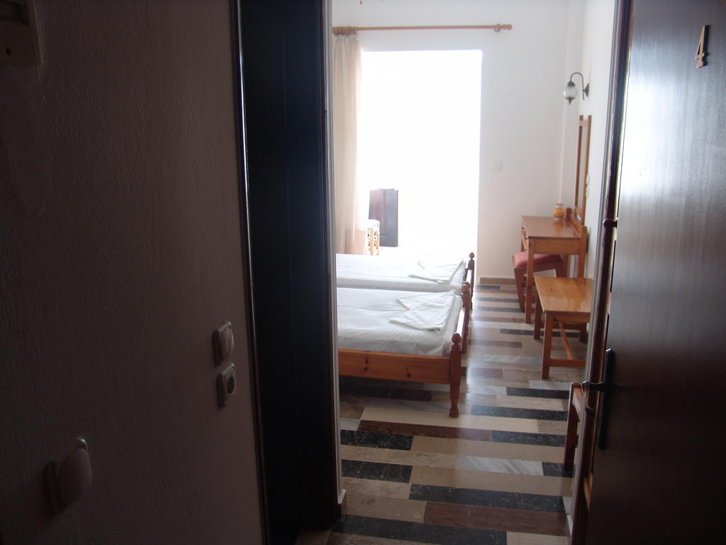Notis Hotel Számosz Szoba fotó